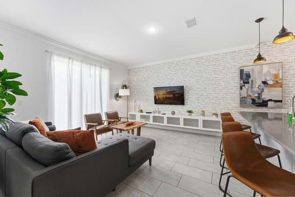 Chic 4BR Disney Retreat with Pool, Mickey Rooms