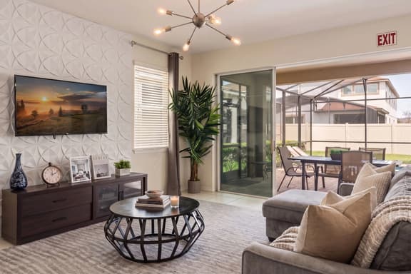 Chic 4BR with Pool, Game Room & Mickey Rooms