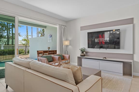 Elegant Vacation Home Near Disney