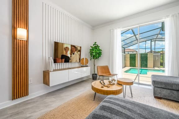 Families Deluxe Dream Vacation, 10 min from Disney