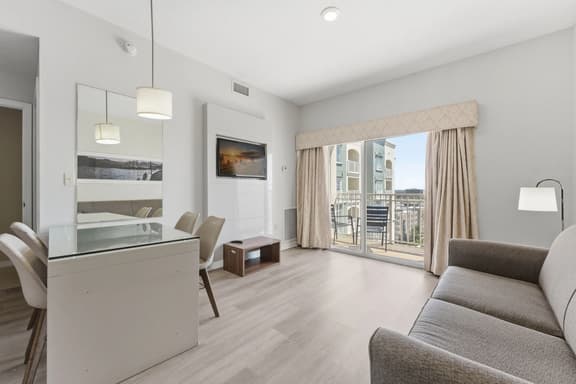 Family 2-Bedroom Suite in Prime Orlando Location