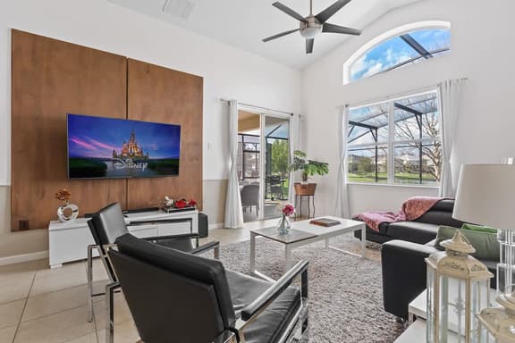 Ground Floor Gathering up to 9 Guests BL387
