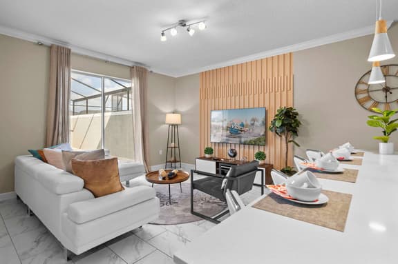 Relaxing Getaway Near Disney with Pool & Themed Rooms