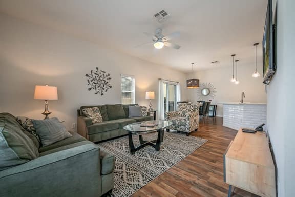 Remodeled Gem - Comfort and Location