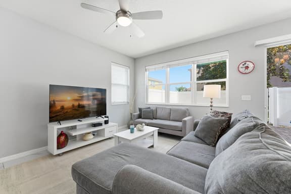 Savvy 4Bed Stay Near Orlando Attractions