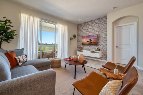 Stylish 3BR Condo, Spacious with Mickey Theme