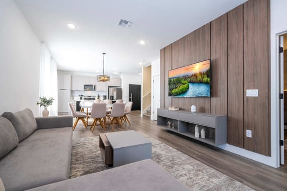 Stylish 4BR Home in Doppio Westside