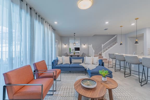 Stylish 5BR Retreat with Pool Near Disney
