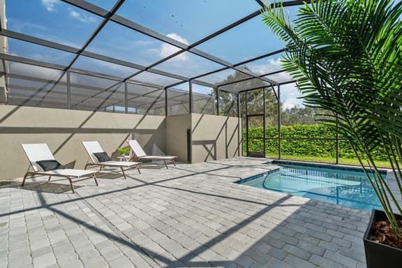 Stylish Getaway 15 Min from Disney Parks