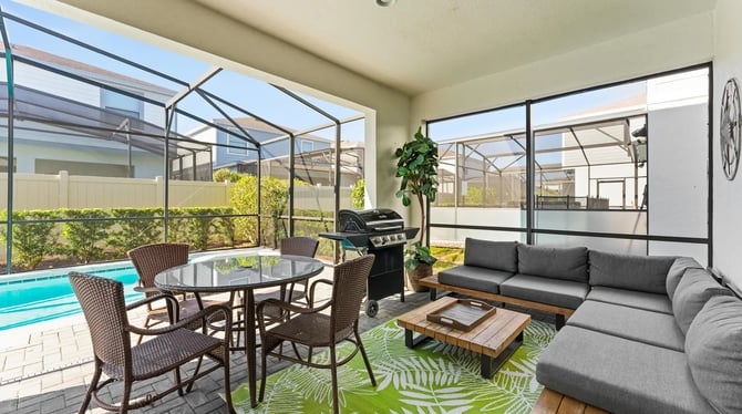 Relax by the Pool in Kissimmee This Spring