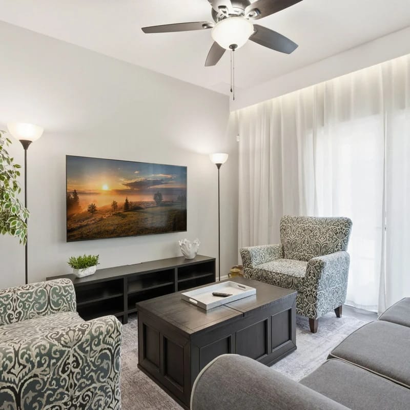 Beautiful Home, Themed Rooms, Prime Location